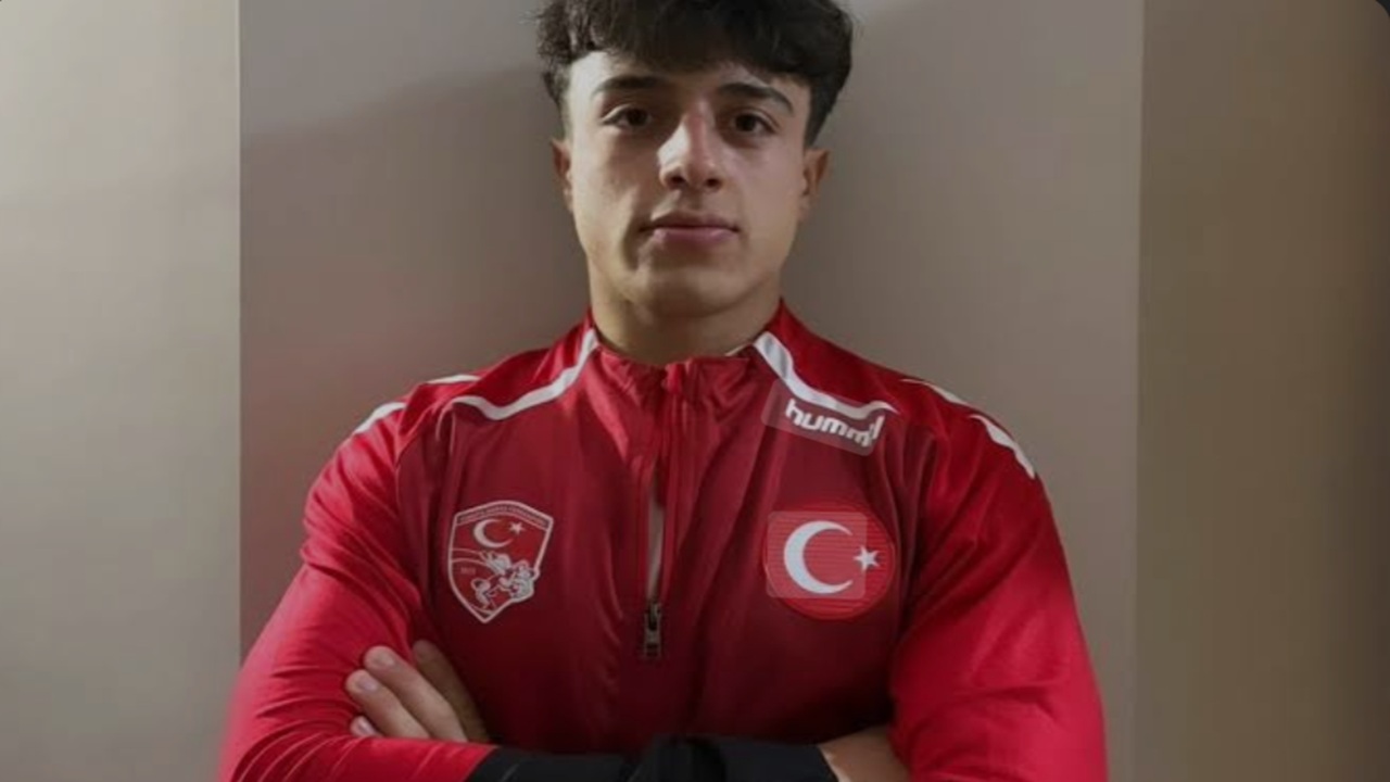 Niğde’nin Gururu Milli Güreşçimiz Hüseyin Ağaçcı U17 Balkan Şapiyonası’nda